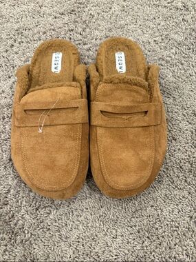 women’s Suede Slip-On Loafers in Chestnut